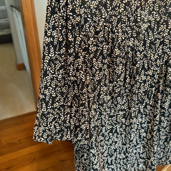 EverEve Blouse size large - Picture 5 of 10